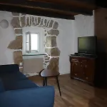 Romantisches Steinhaus Flora In Filipasi בית נופש