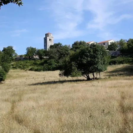 Romantisches Steinhaus Flora In Filipasi בית נופש