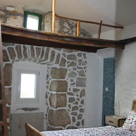 Romantisches Steinhaus Flora In Filipasi