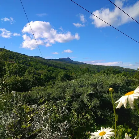 Romantisches Steinhaus Flora In Filipasi בית נופש *