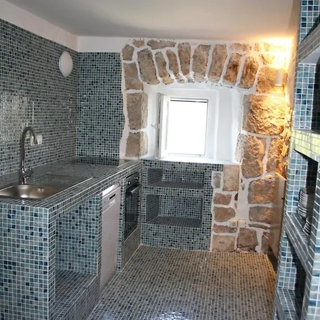 בית נופש Romantisches Steinhaus Flora In Filipasi *