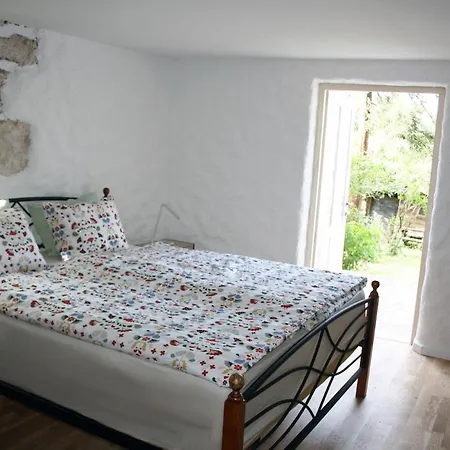 Romantisches Steinhaus Flora In Filipasi בית נופש *