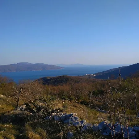 Romantisches Steinhaus Flora In Filipasi בית נופש