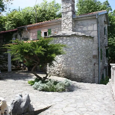 Dom wakacyjny Romantisches Steinhaus Flora In Filipasi